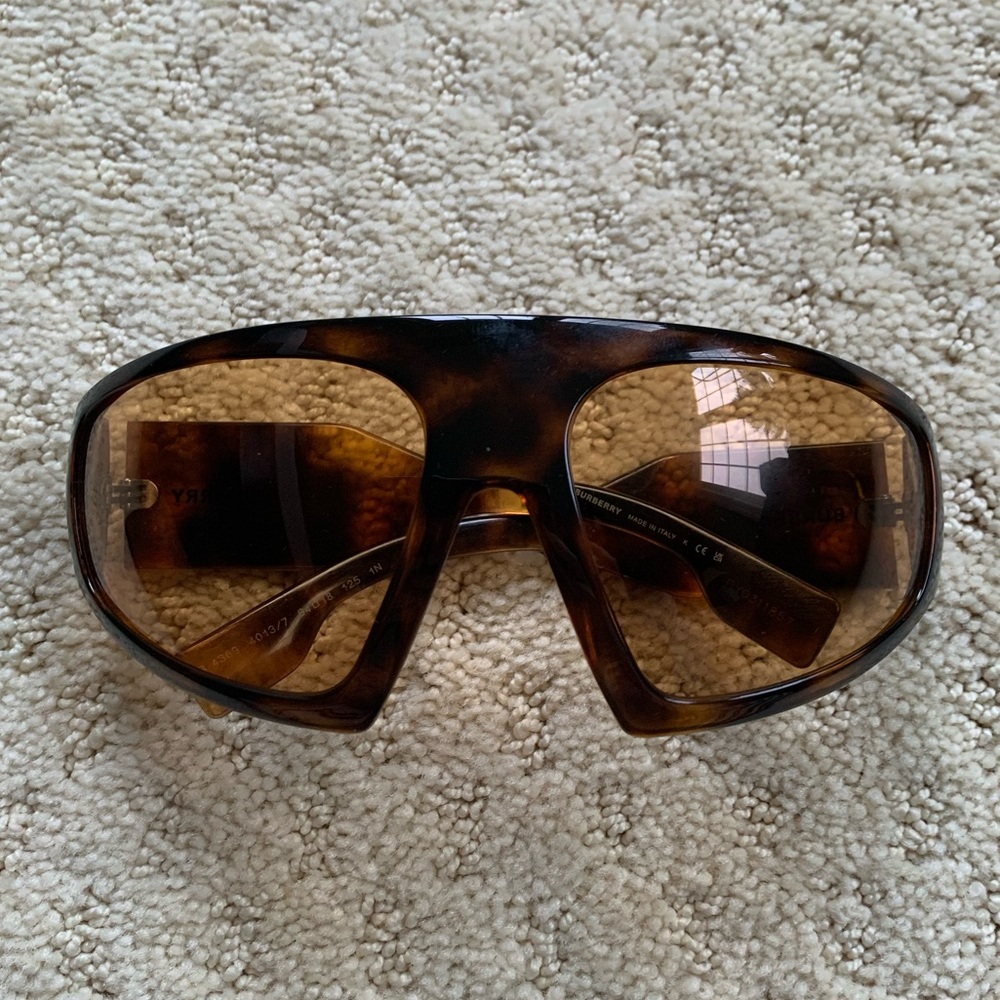 Burberry Tortoiseshell Sunglasses - image 4